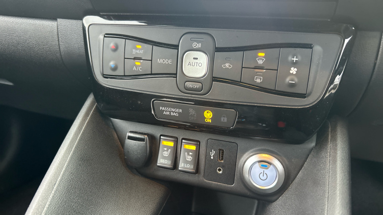 Nissan LEAF 110kW Acenta 40kWh 5dr Auto Electric Hatchback